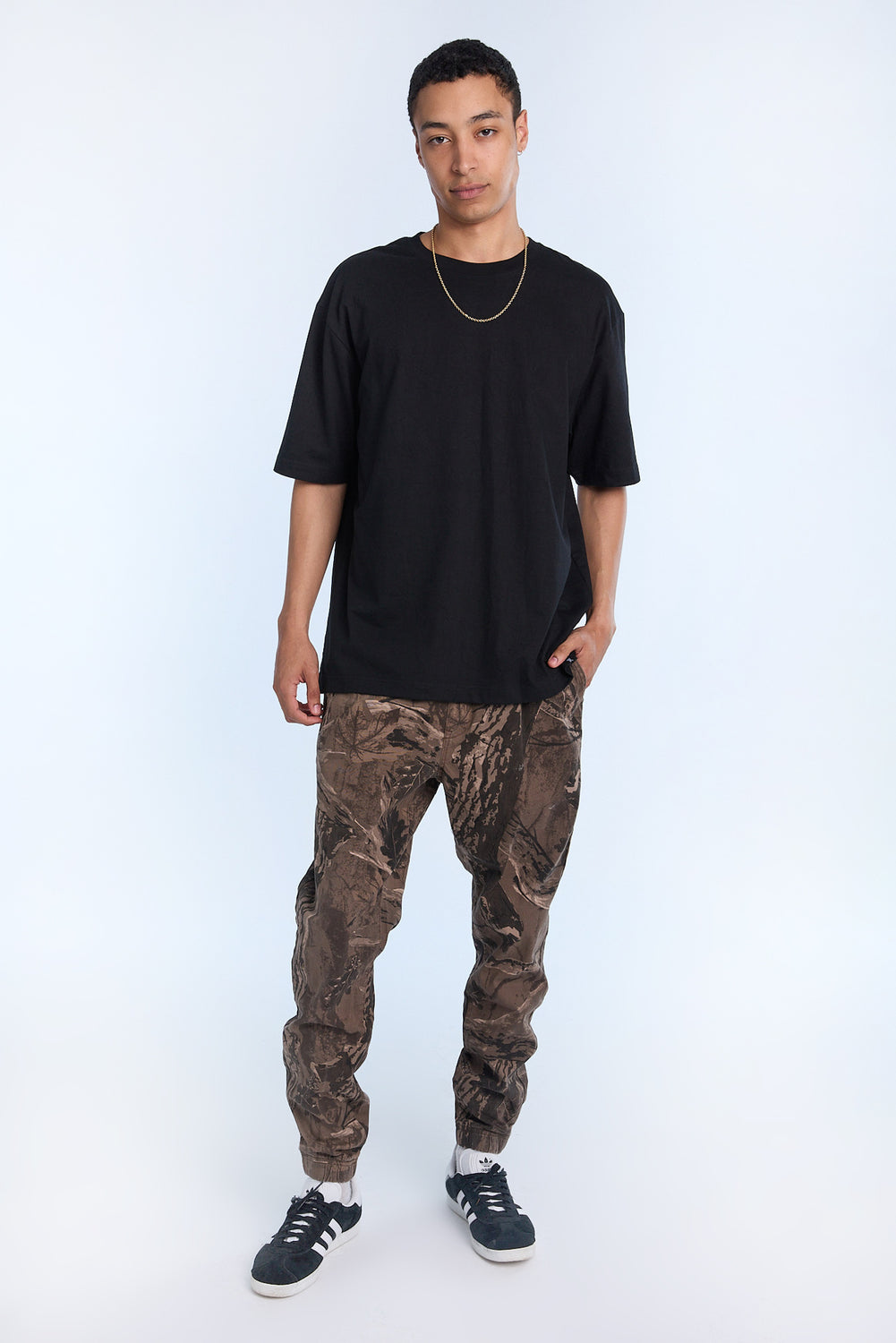 Jogger en sergé coupe décontractée homme Jogger en sergé coupe décontractée homme
