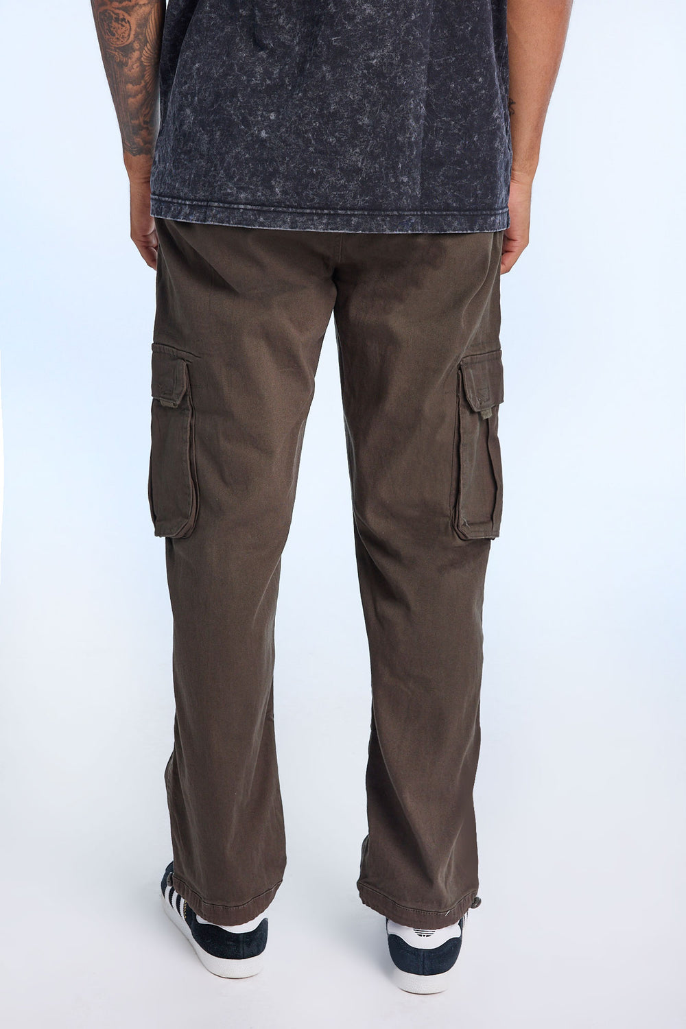Pantalon cargo en sergé coupe ample homme Pantalon cargo en sergé coupe ample homme
