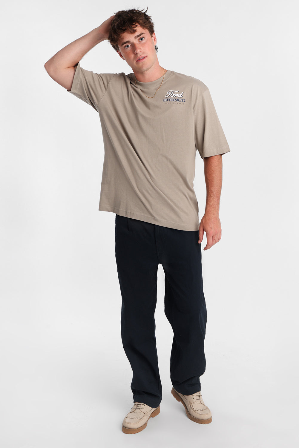 Pantalon ample en sergé plissé Pantalon ample en sergé plissé