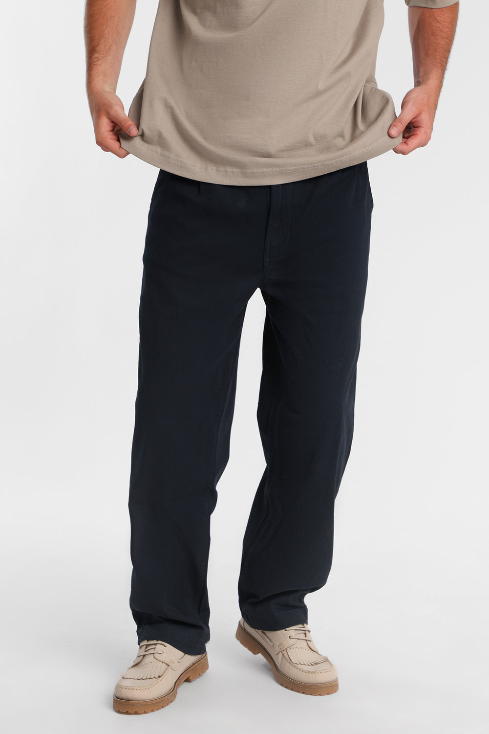 Pantalon ample en sergé plissé Pantalon ample en sergé plissé