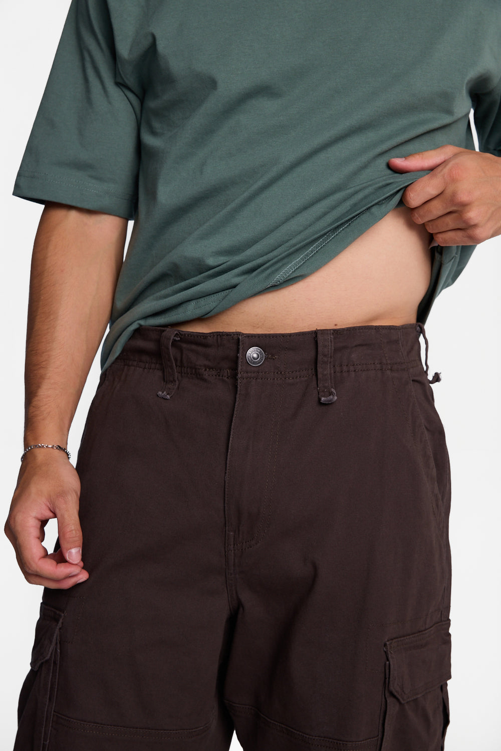 Pantalon cargo ample de skateur en sergé Pantalon cargo ample de skateur en sergé