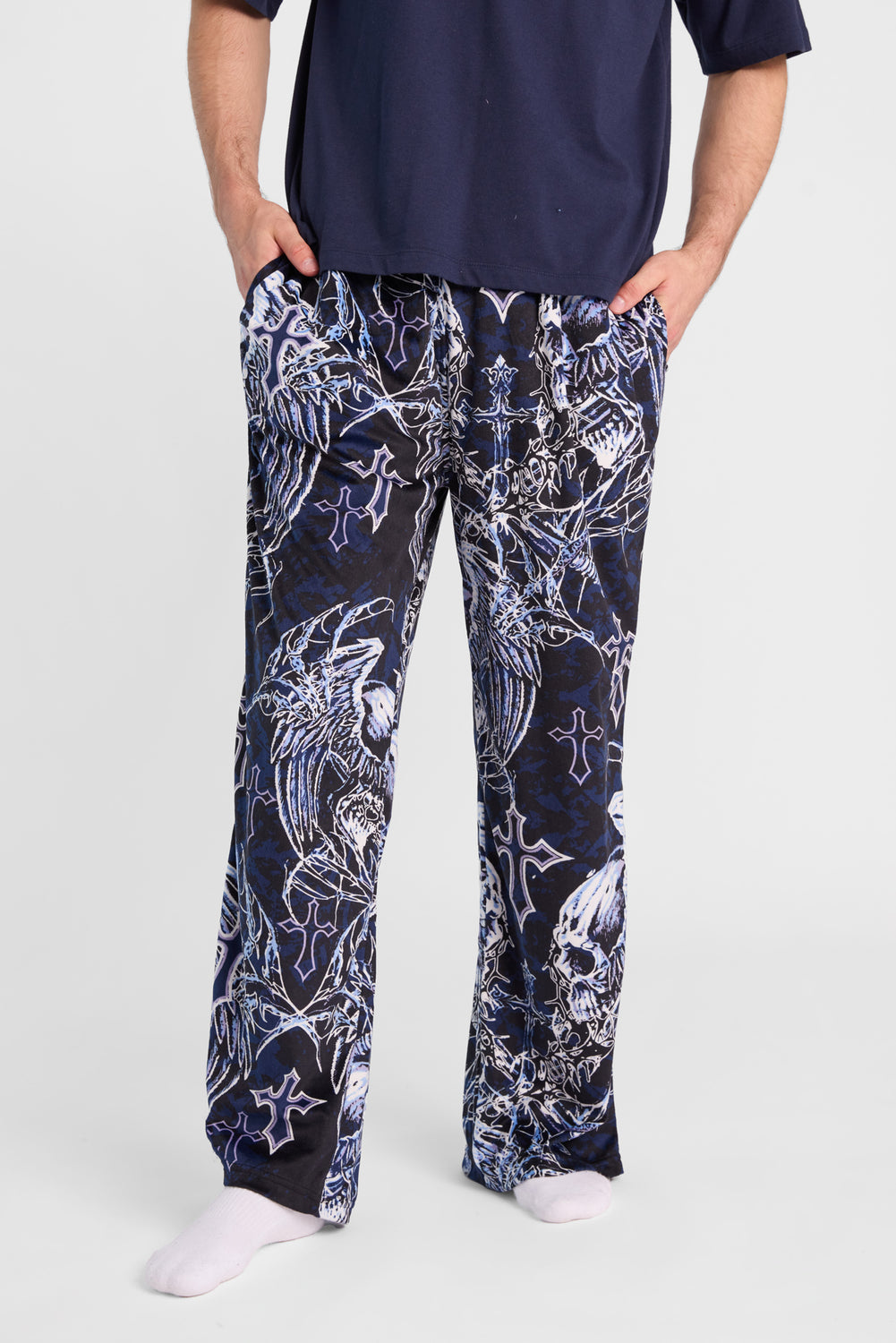 Pantalon de pyjama à imprimé de crânes et d'ailes Arsenic Pantalon de pyjama à imprimé de crânes et d'ailes Arsenic