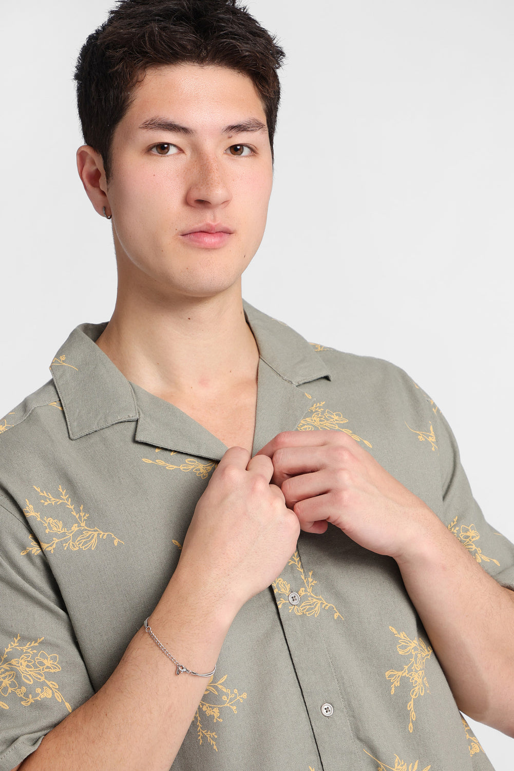 Floral Print Short Sleeve Button-Up Shirt Floral Print Short Sleeve Button-Up Shirt
