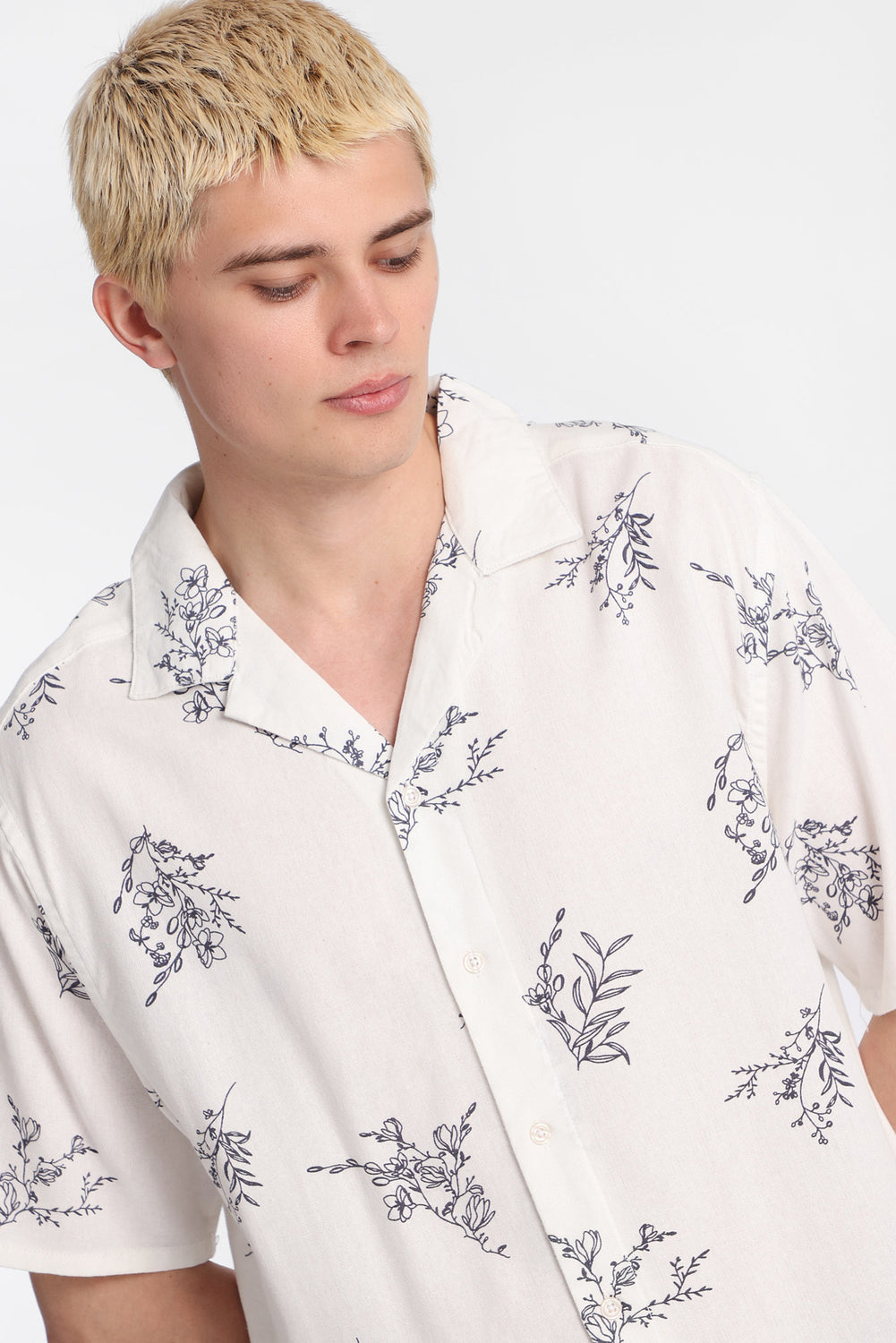 Floral Print Short Sleeve Button-Up Shirt Floral Print Short Sleeve Button-Up Shirt