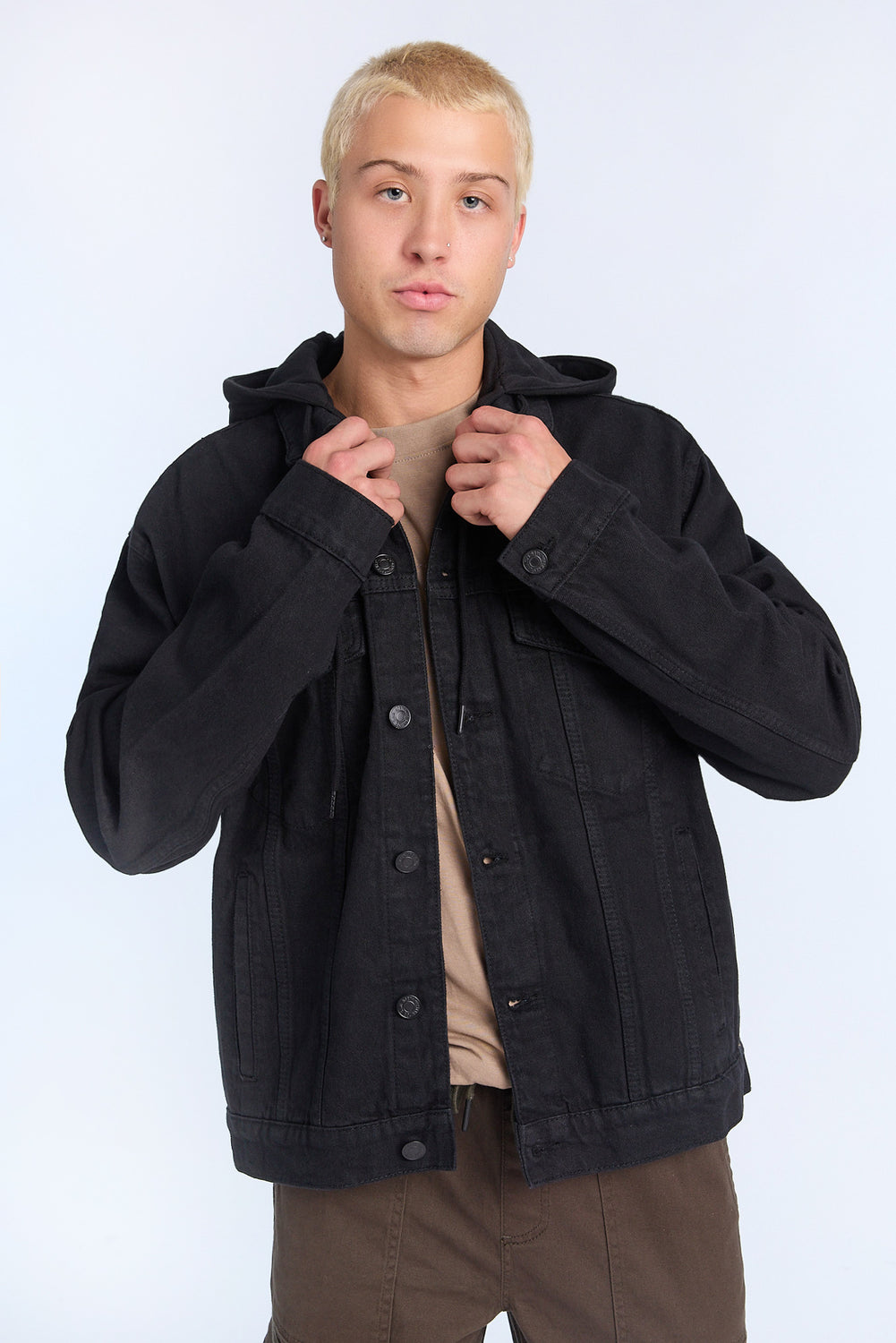 Veste en denim à capuchon homme Veste en denim à capuchon homme
