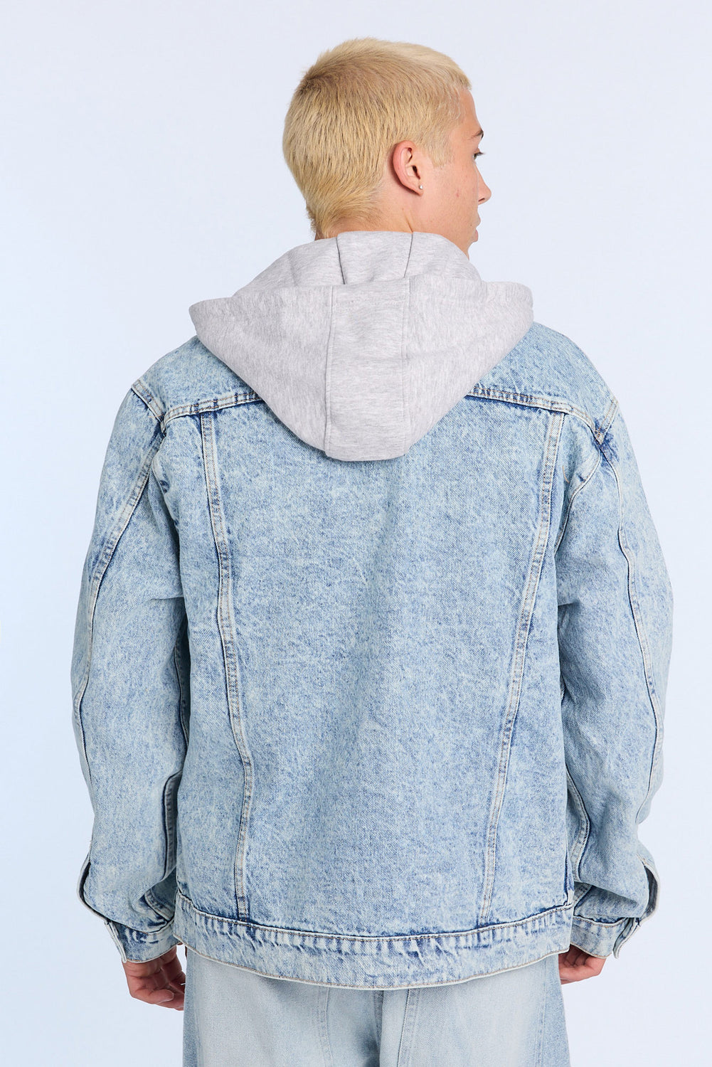 Veste en denim à capuchon homme Veste en denim à capuchon homme