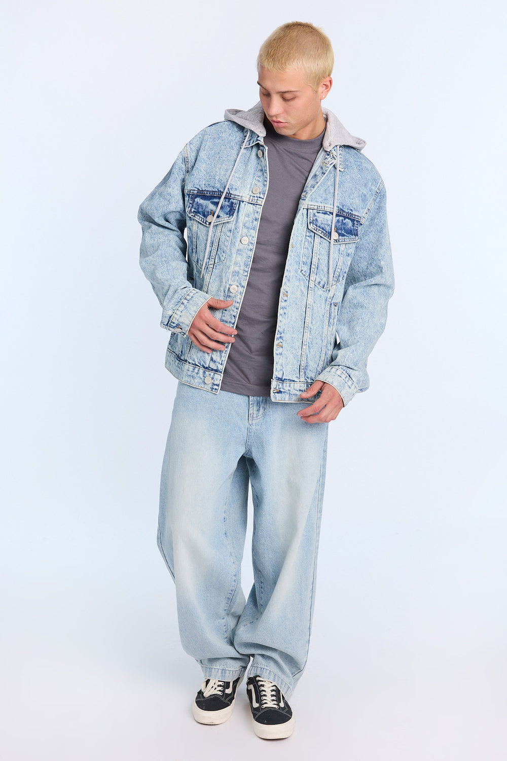Veste en denim à capuchon homme Veste en denim à capuchon homme