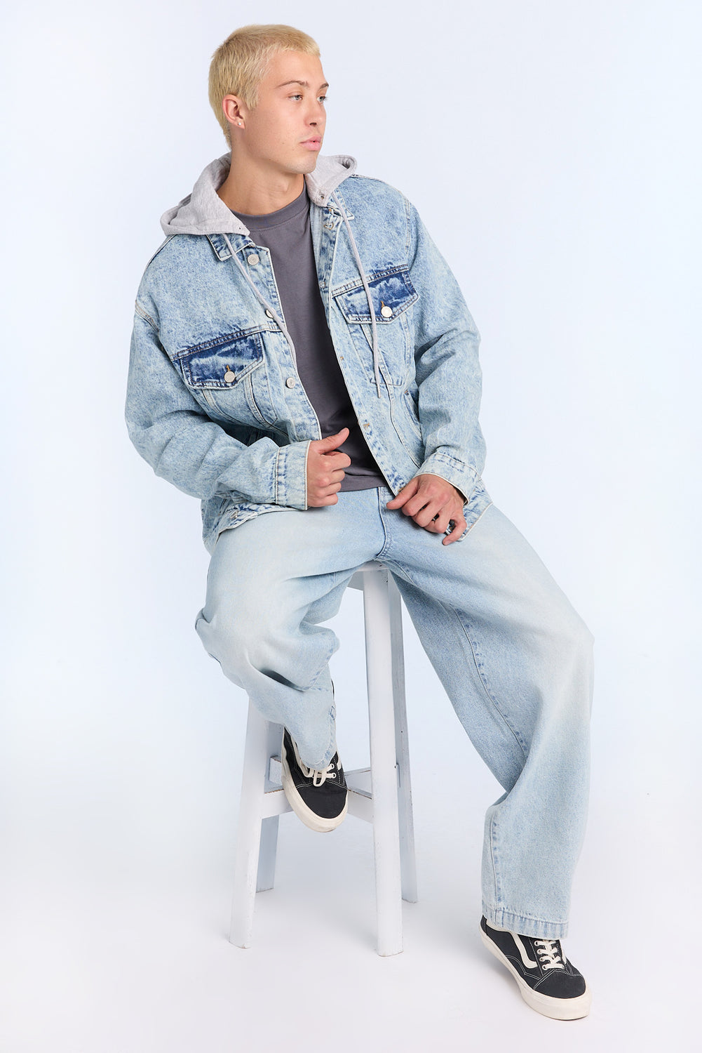 Veste en denim à capuchon homme Veste en denim à capuchon homme