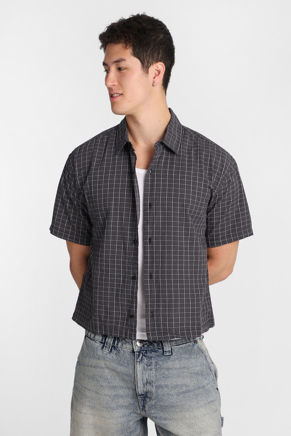 Chemise boutonnée courte à carreaux Chemise boutonnée courte à carreaux