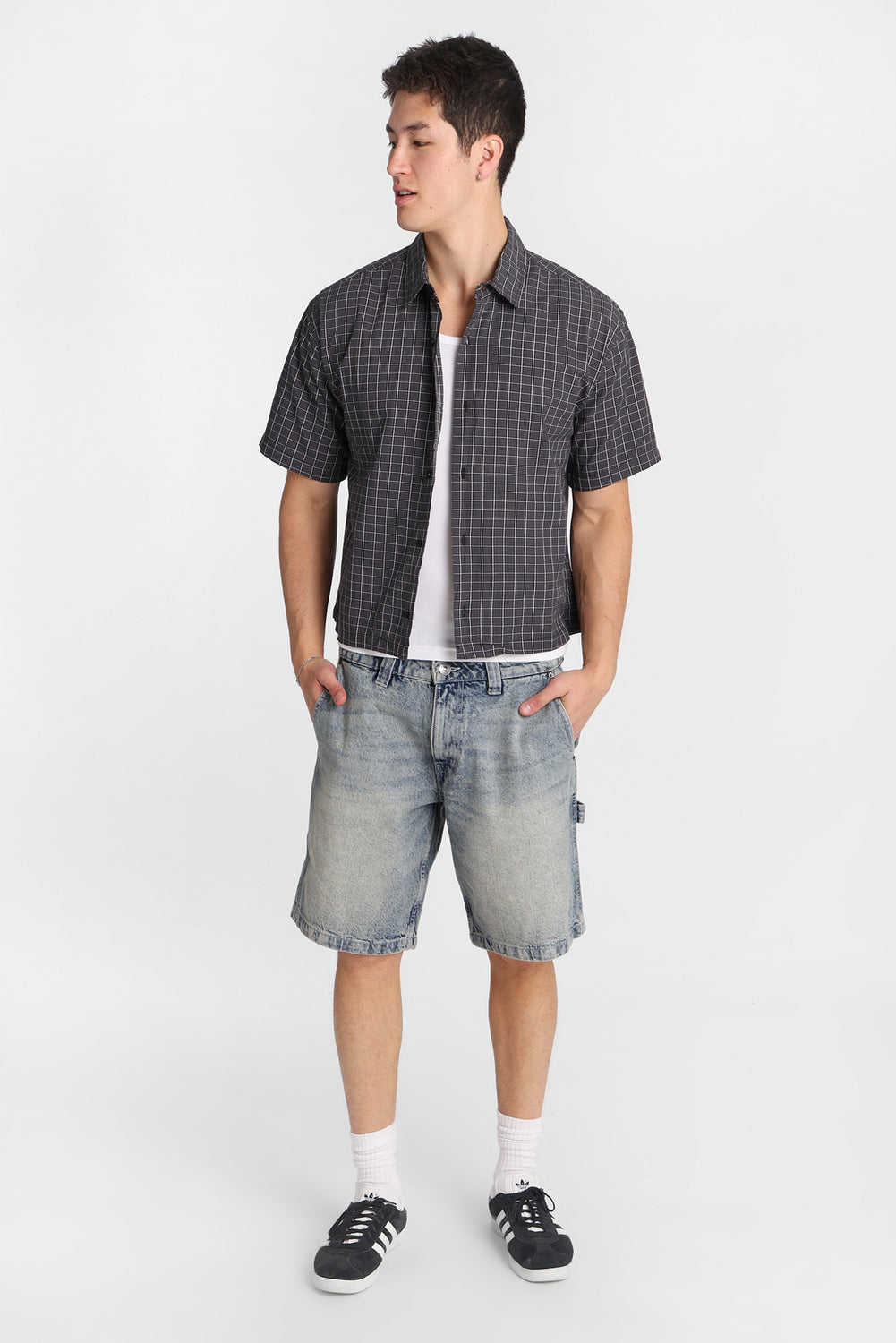 Chemise boutonnée courte à carreaux Chemise boutonnée courte à carreaux