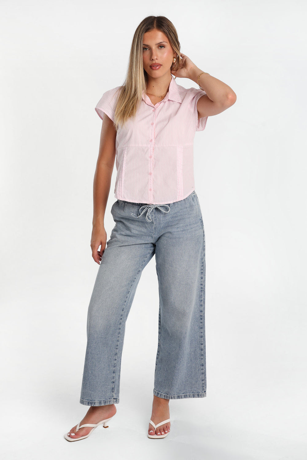 Chemise en popeline de coton à nouer au dos Chemise en popeline de coton à nouer au dos