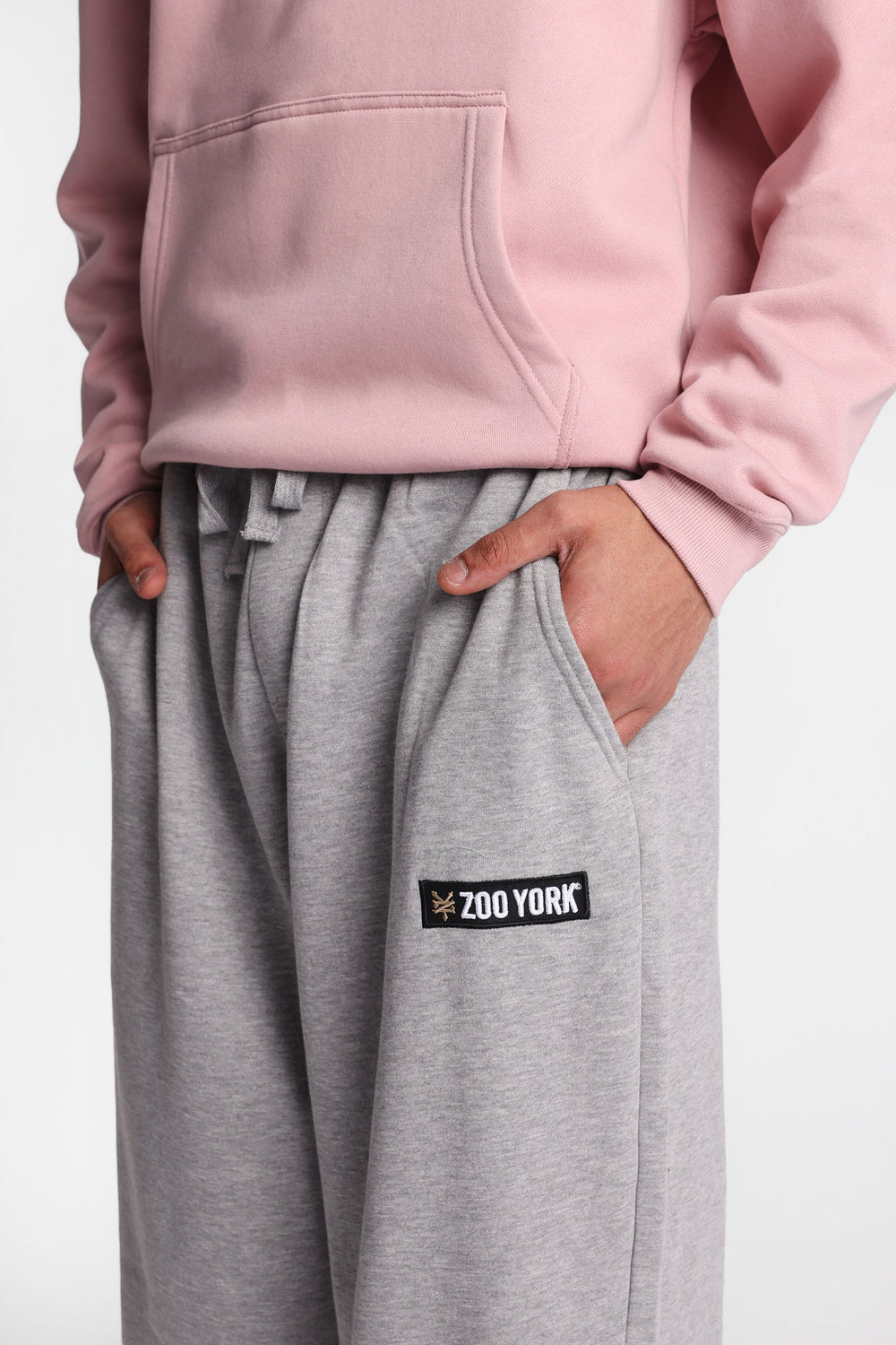 Zoo York Super Baggy Straight Leg Sweatpants Zoo York Super Baggy Straight Leg Sweatpants