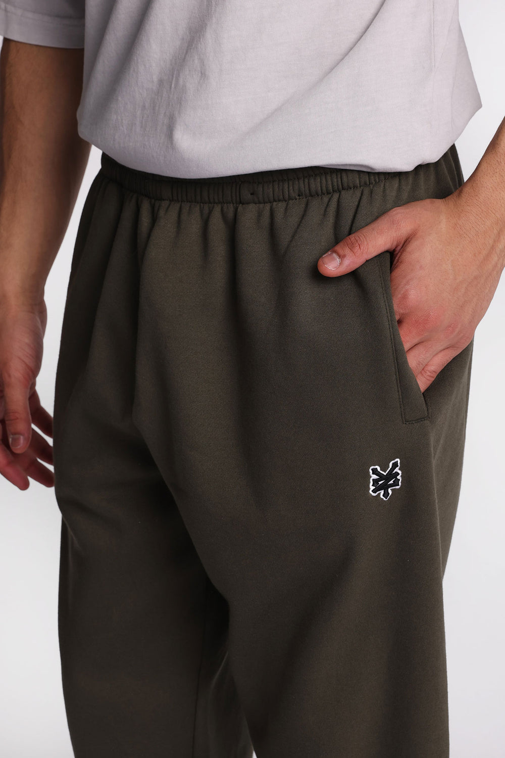 Pantalon de survêtement à logo brodé Zoo York Pantalon de survêtement à logo brodé Zoo York