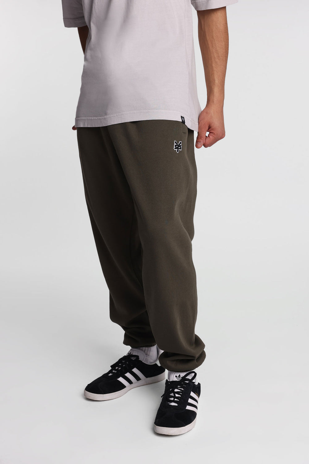 Pantalon de survêtement à logo brodé Zoo York Pantalon de survêtement à logo brodé Zoo York