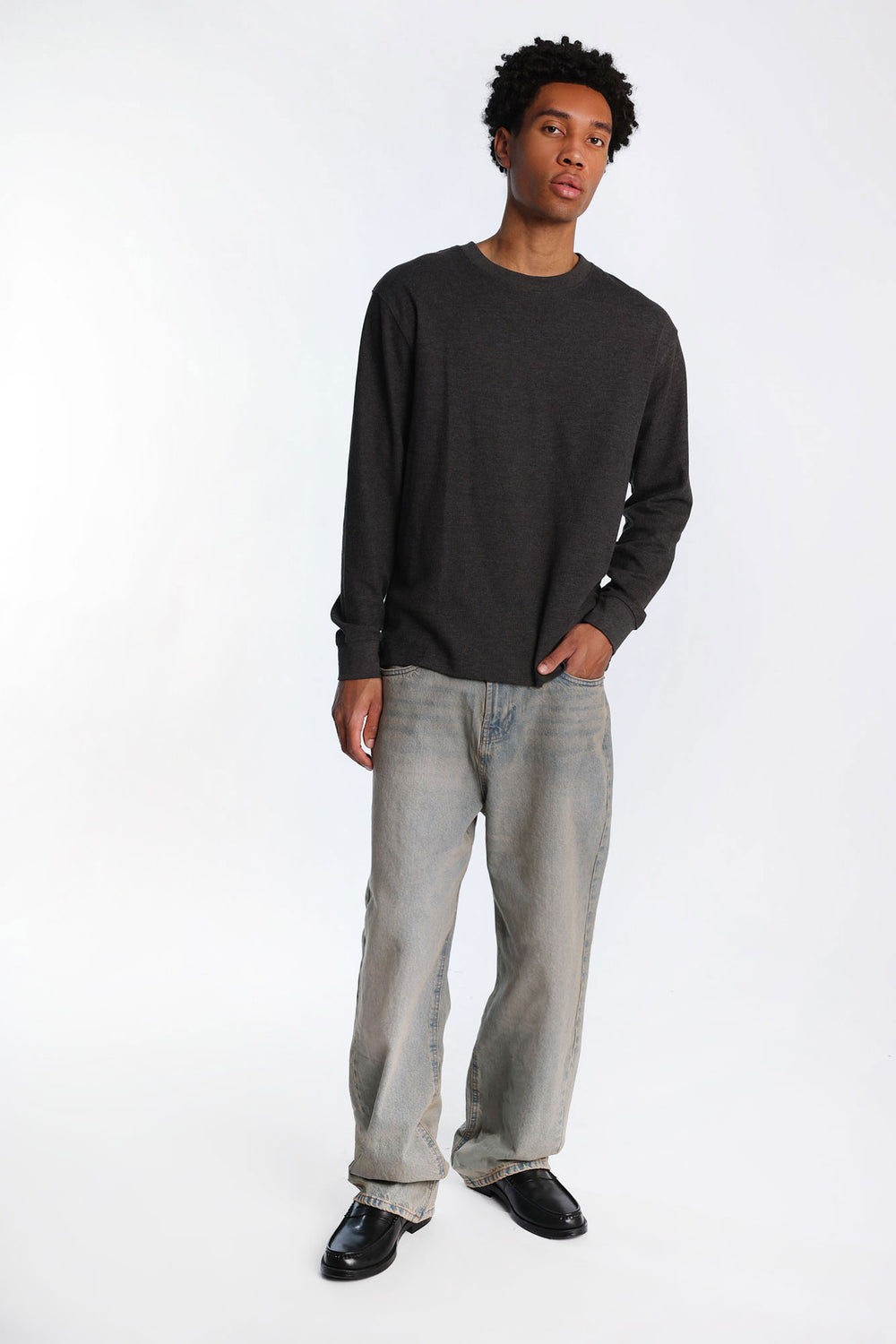 Jean ample coupe skateur brodé Jean ample coupe skateur brodé