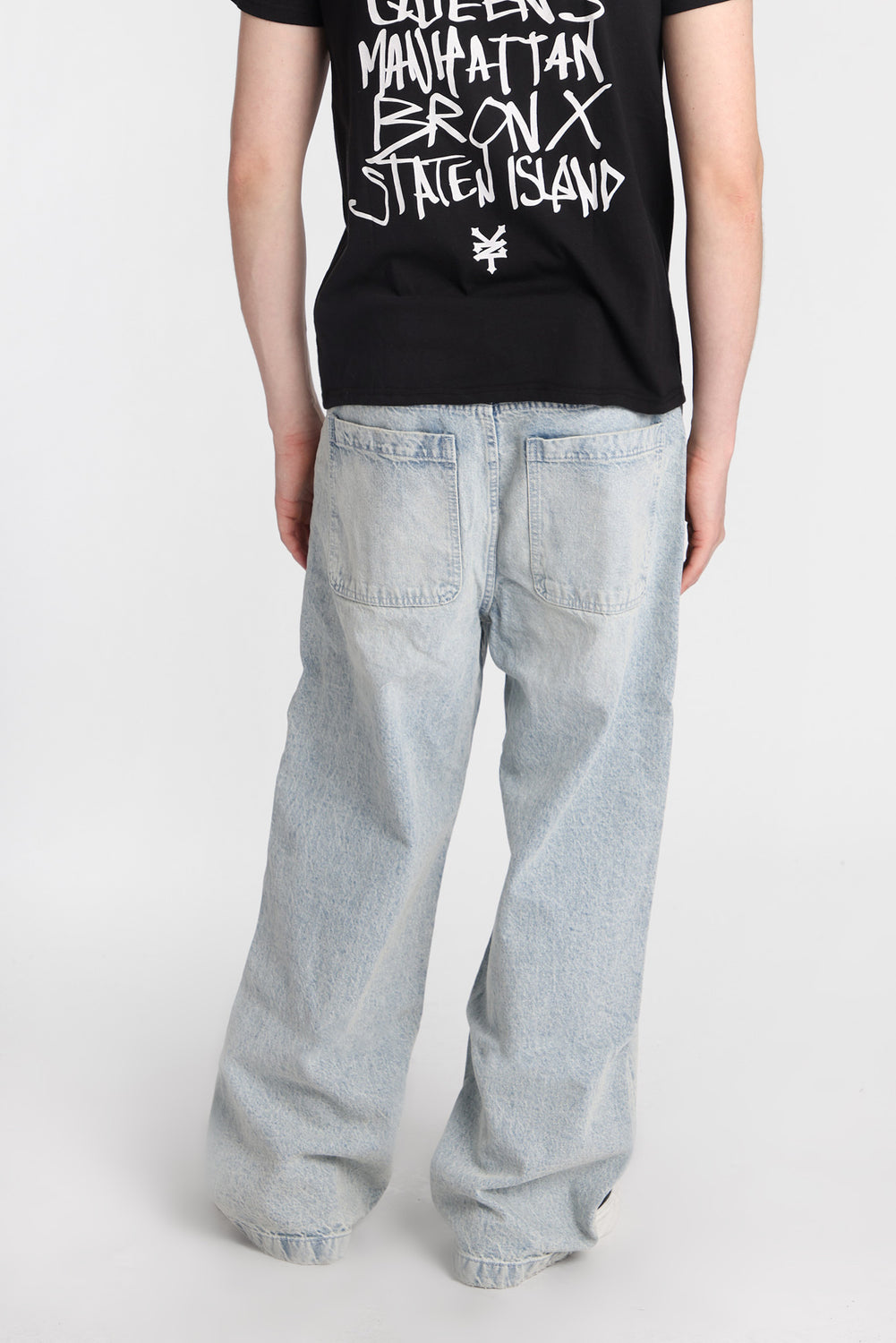 Ultra-Baggy Jeans Ultra-Baggy Jeans