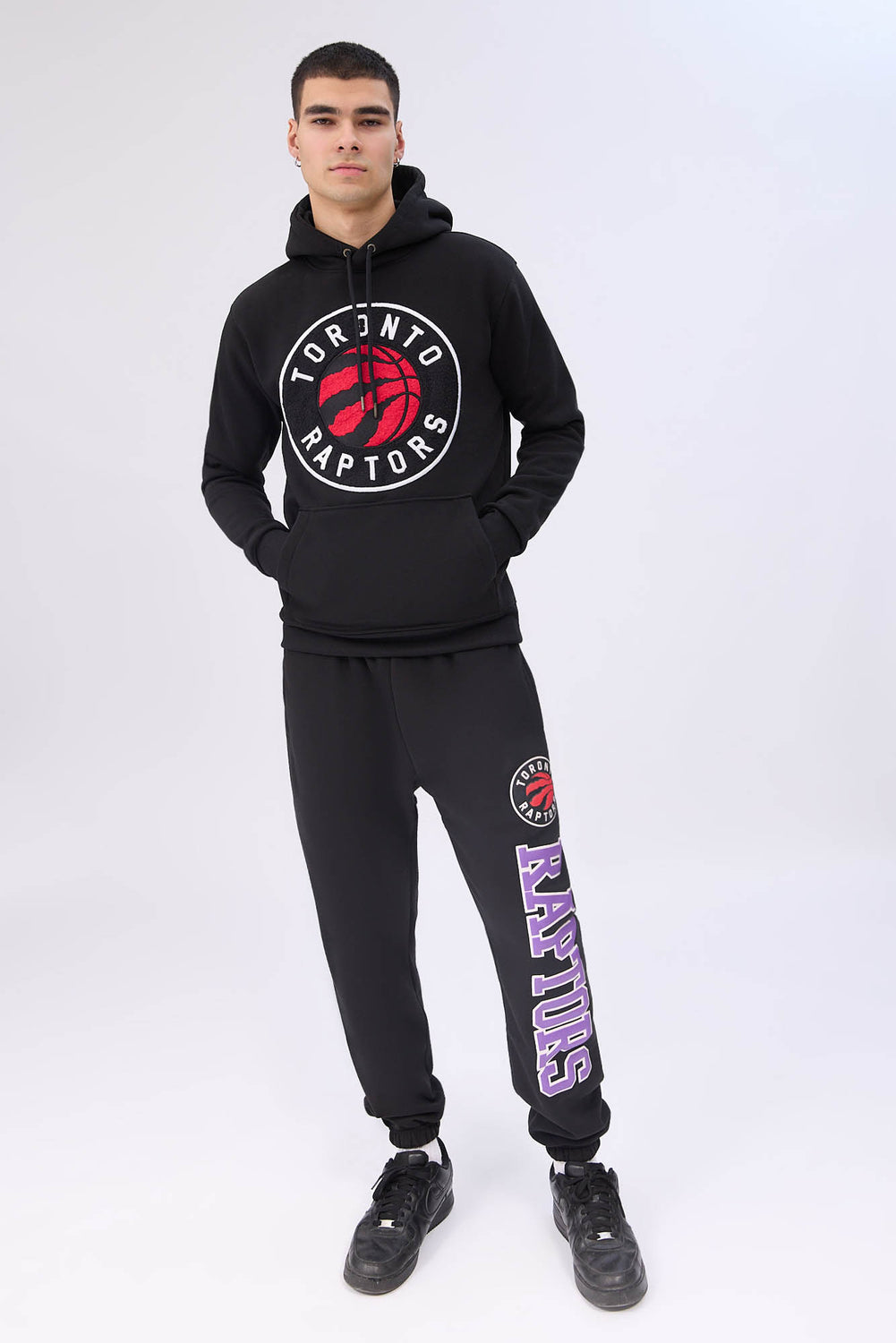 Haut à capuchon logo chenille Toronto Raptors homme Haut à capuchon logo chenille Toronto Raptors homme