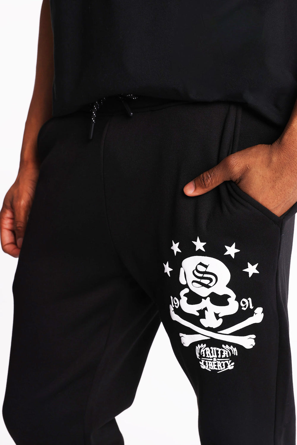 Jogger en molleton imprimé crâne Southpole Jogger en molleton imprimé crâne Southpole
