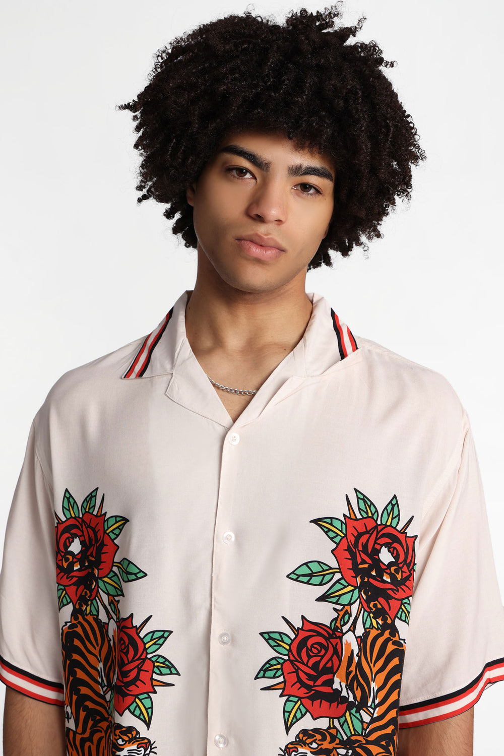 Chemise boutonnée à imprimé tigre et roses Arsenic Chemise boutonnée à imprimé tigre et roses Arsenic