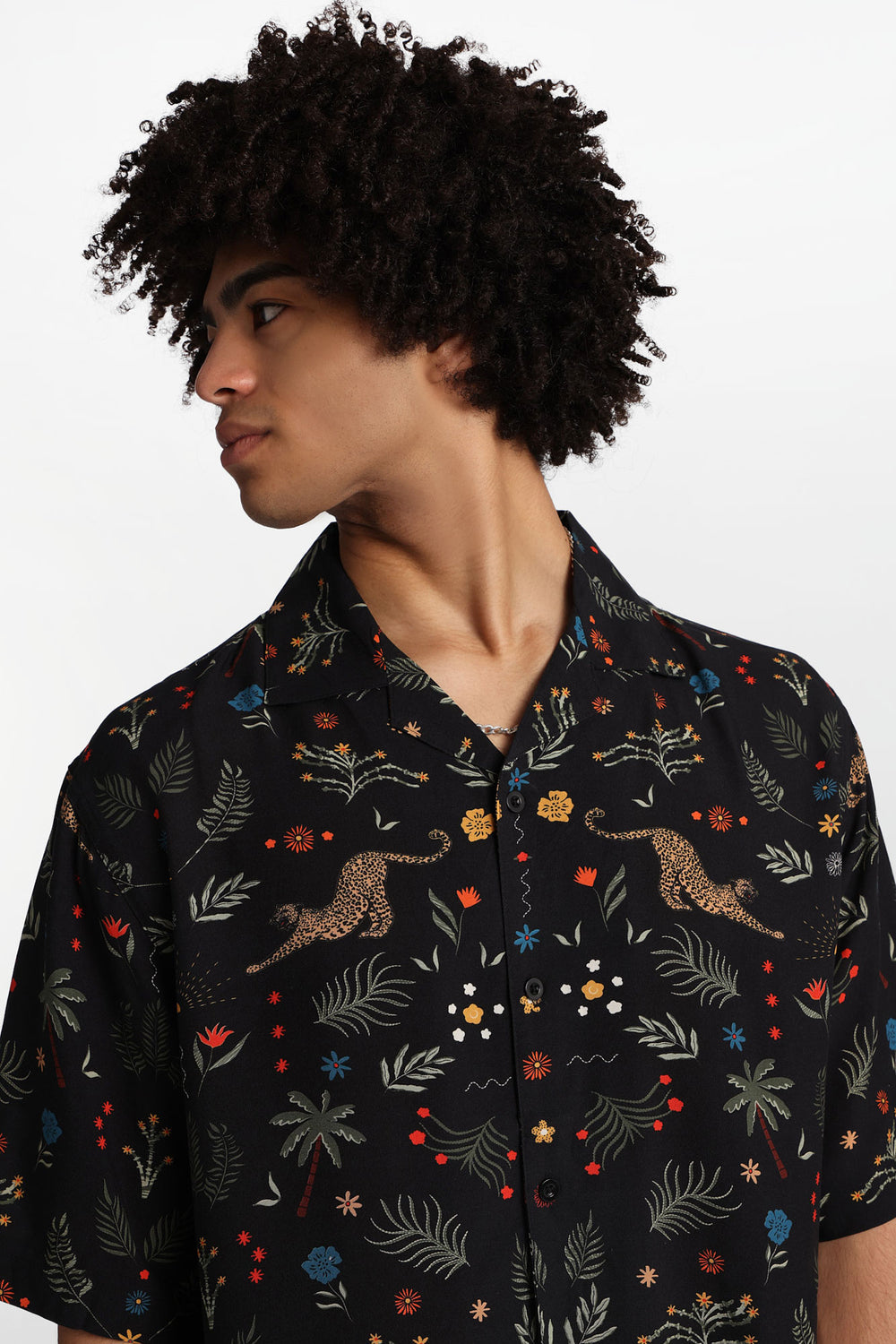 Chemise boutonnée à imprimé jungle Arsenic Chemise boutonnée à imprimé jungle Arsenic