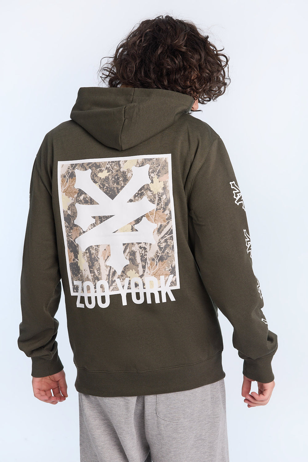 Zoo York Mens Tree Camo Box Logo Hoodie Zoo York Mens Tree Camo Box Logo Hoodie