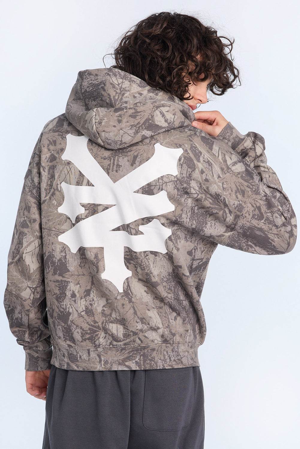 Zoo York Mens Tree Camo Boxy Hoodie Zoo York Mens Tree Camo Boxy Hoodie