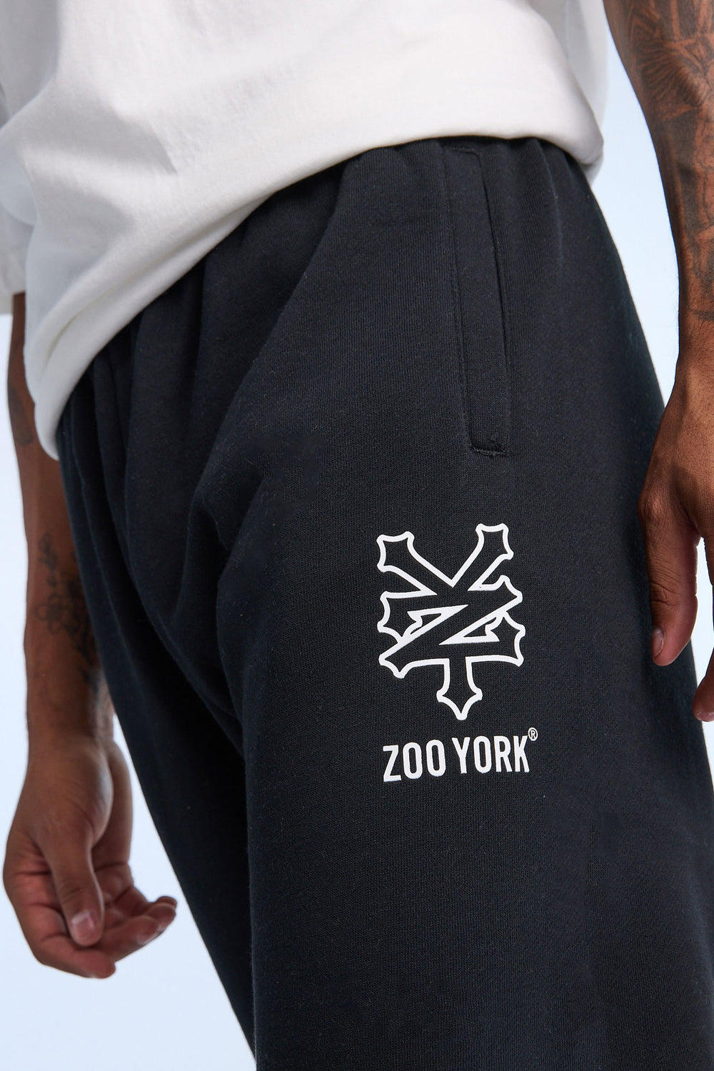 Jogger en molleton imprimé logo Zoo York homme Jogger en molleton imprimé logo Zoo York homme