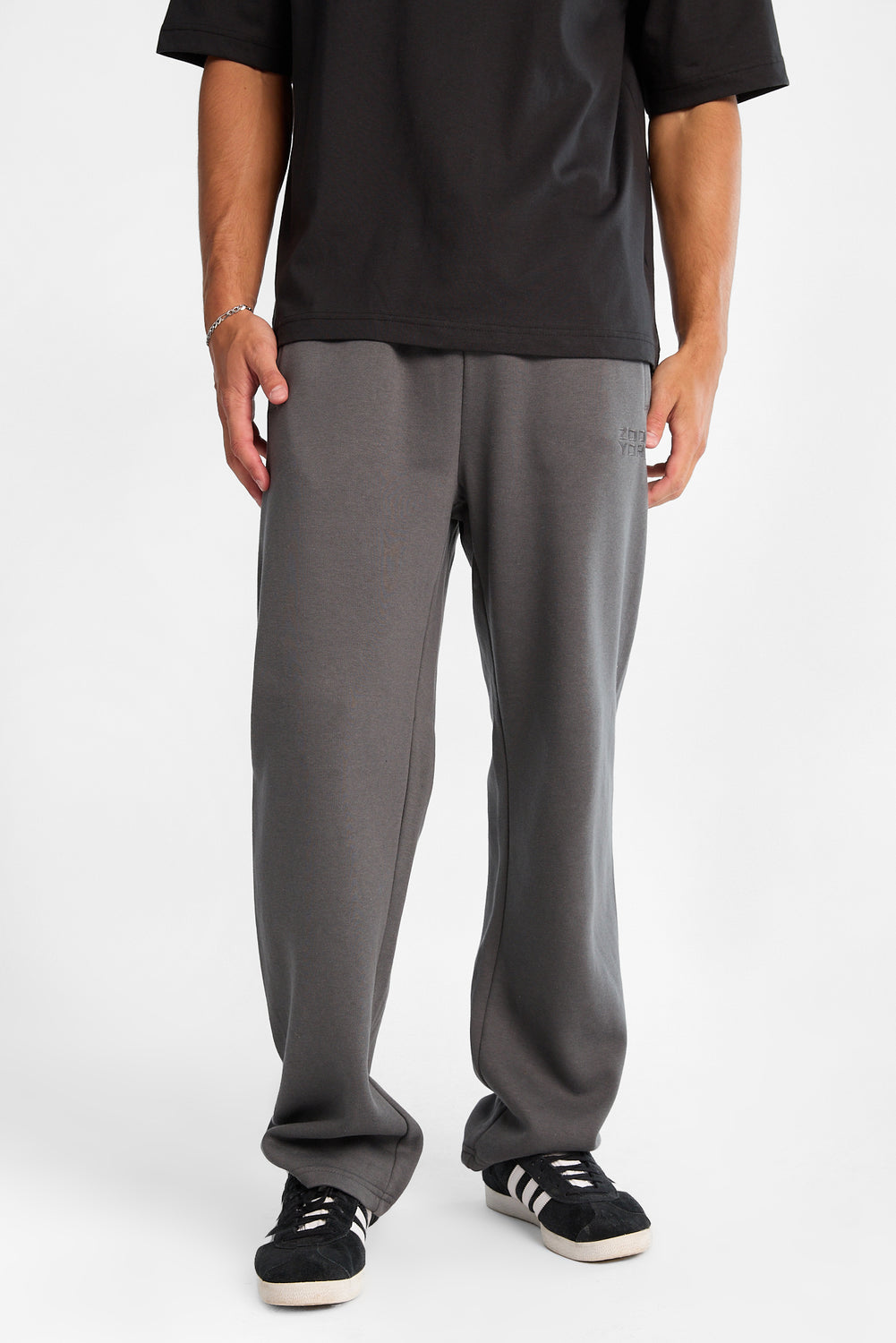 Zoo York Embroidered Baggy Sweatpants Zoo York Embroidered Baggy Sweatpants