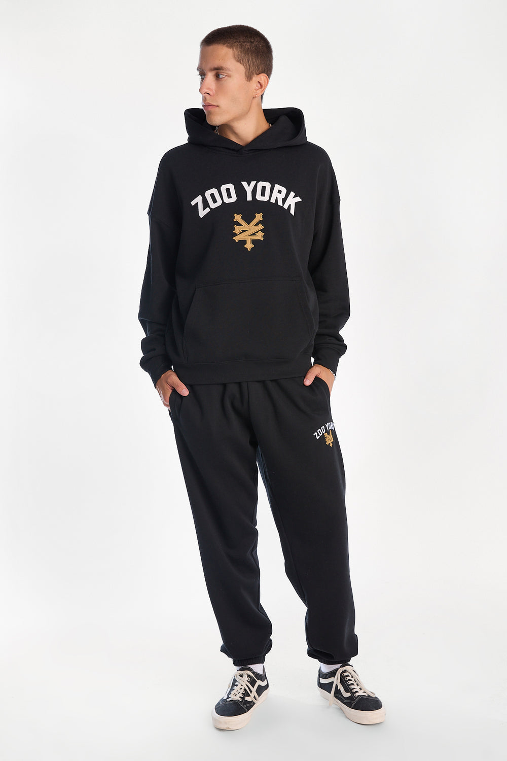 Zoo York Embroidered Baggy Sweatpants Zoo York Embroidered Baggy Sweatpants