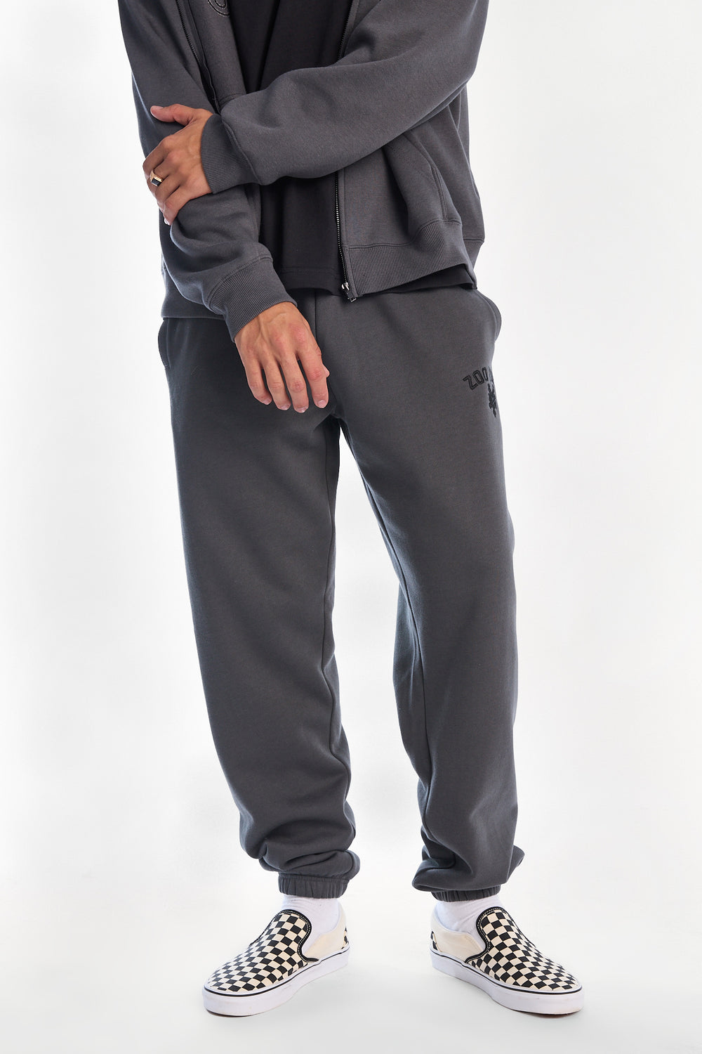 Zoo York Embroidered Baggy Sweatpants Zoo York Embroidered Baggy Sweatpants