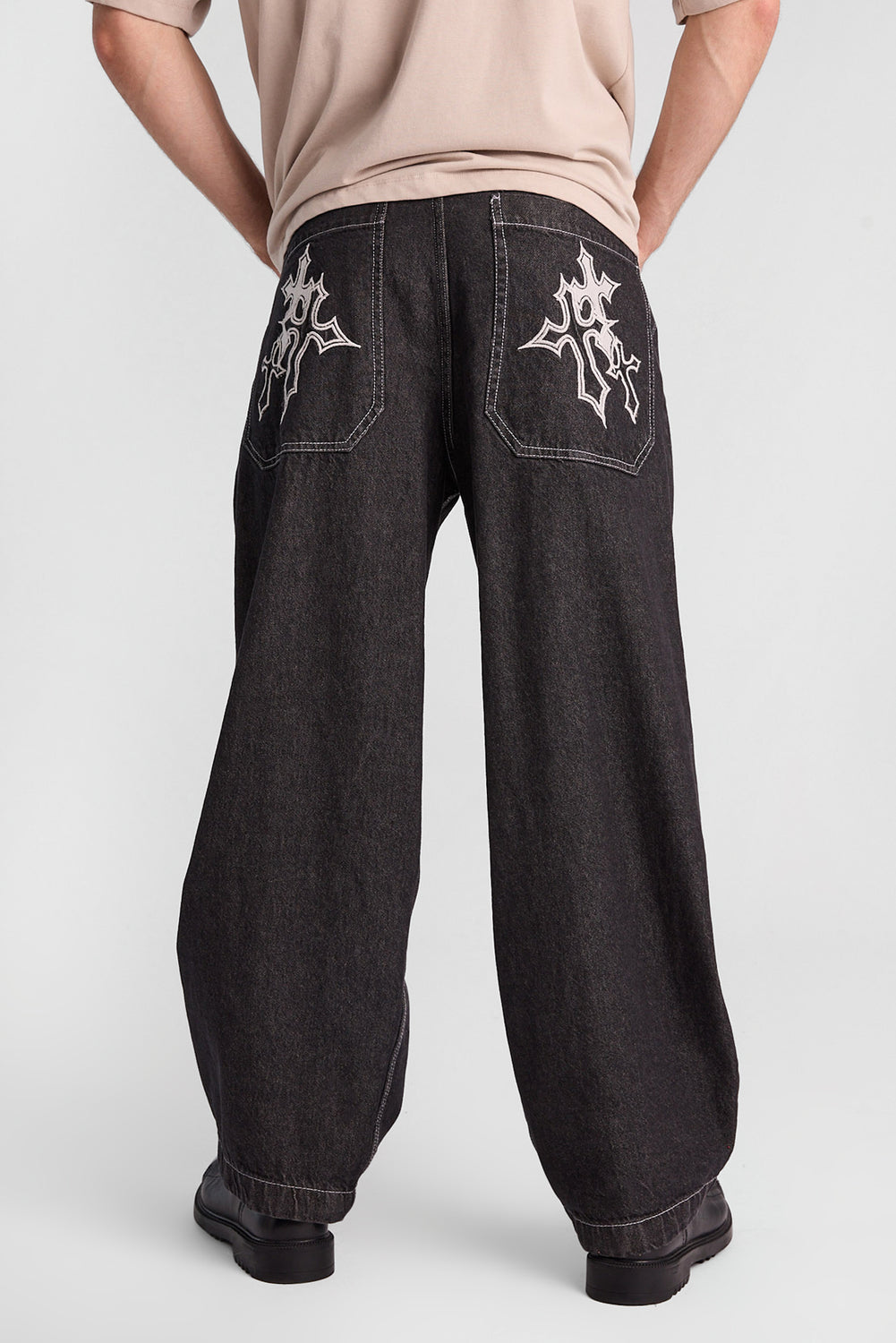 Cross Embroidered Skater Jeans Cross Embroidered Skater Jeans