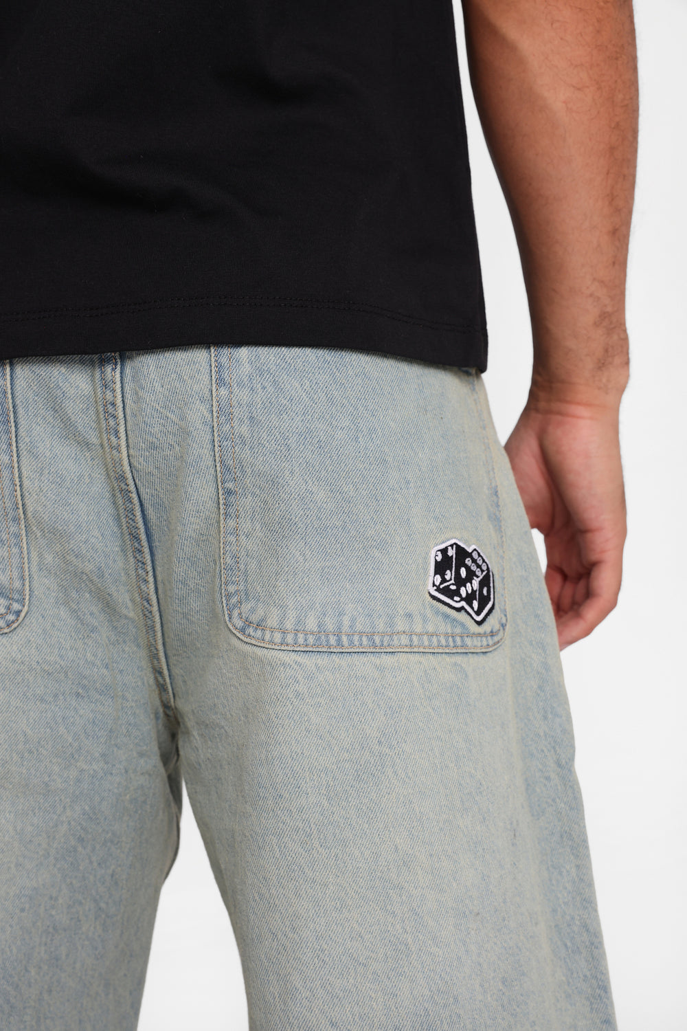 Jean ultra ample brodé Jean ultra ample brodé