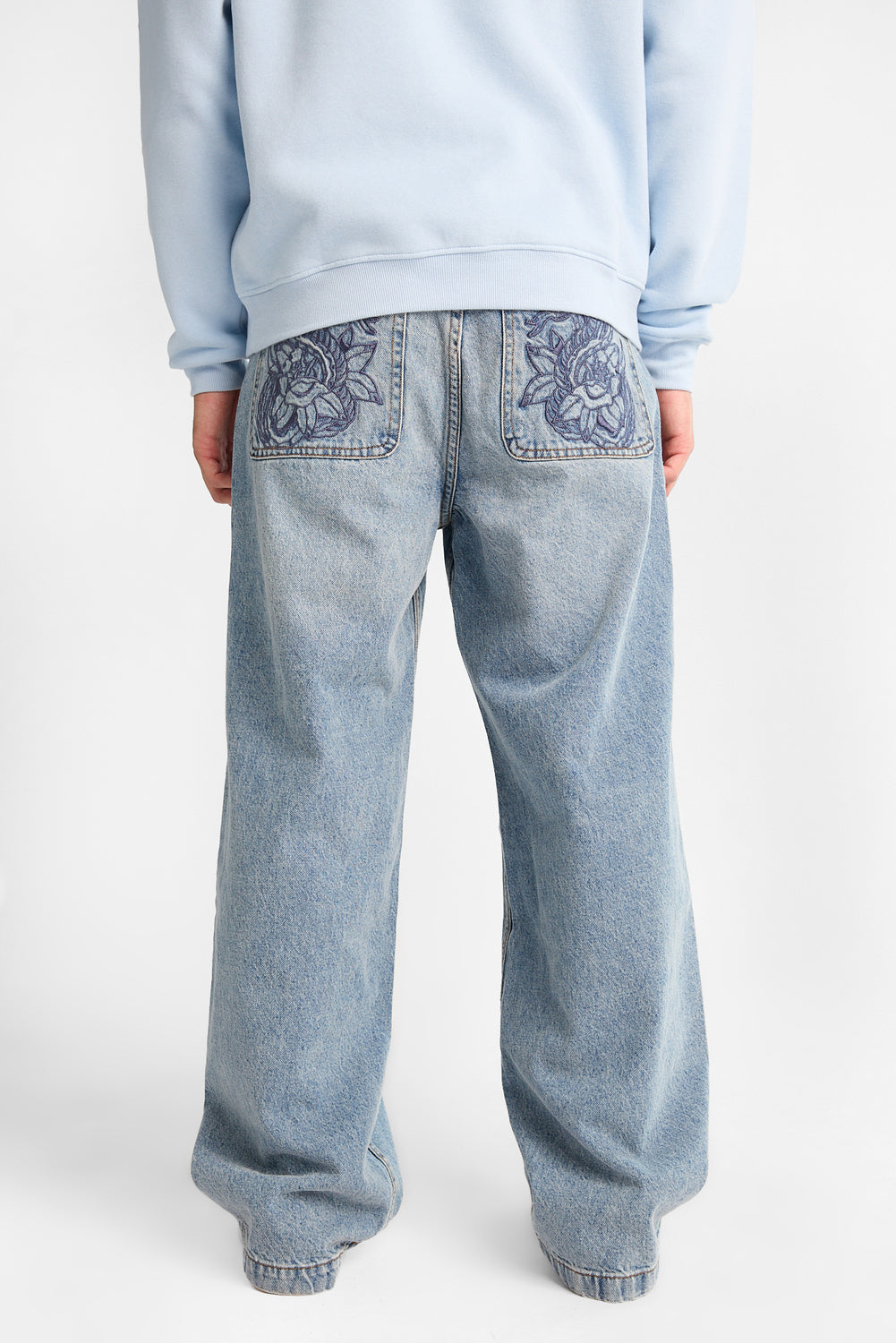 Jean ultra ample brodé Jean ultra ample brodé