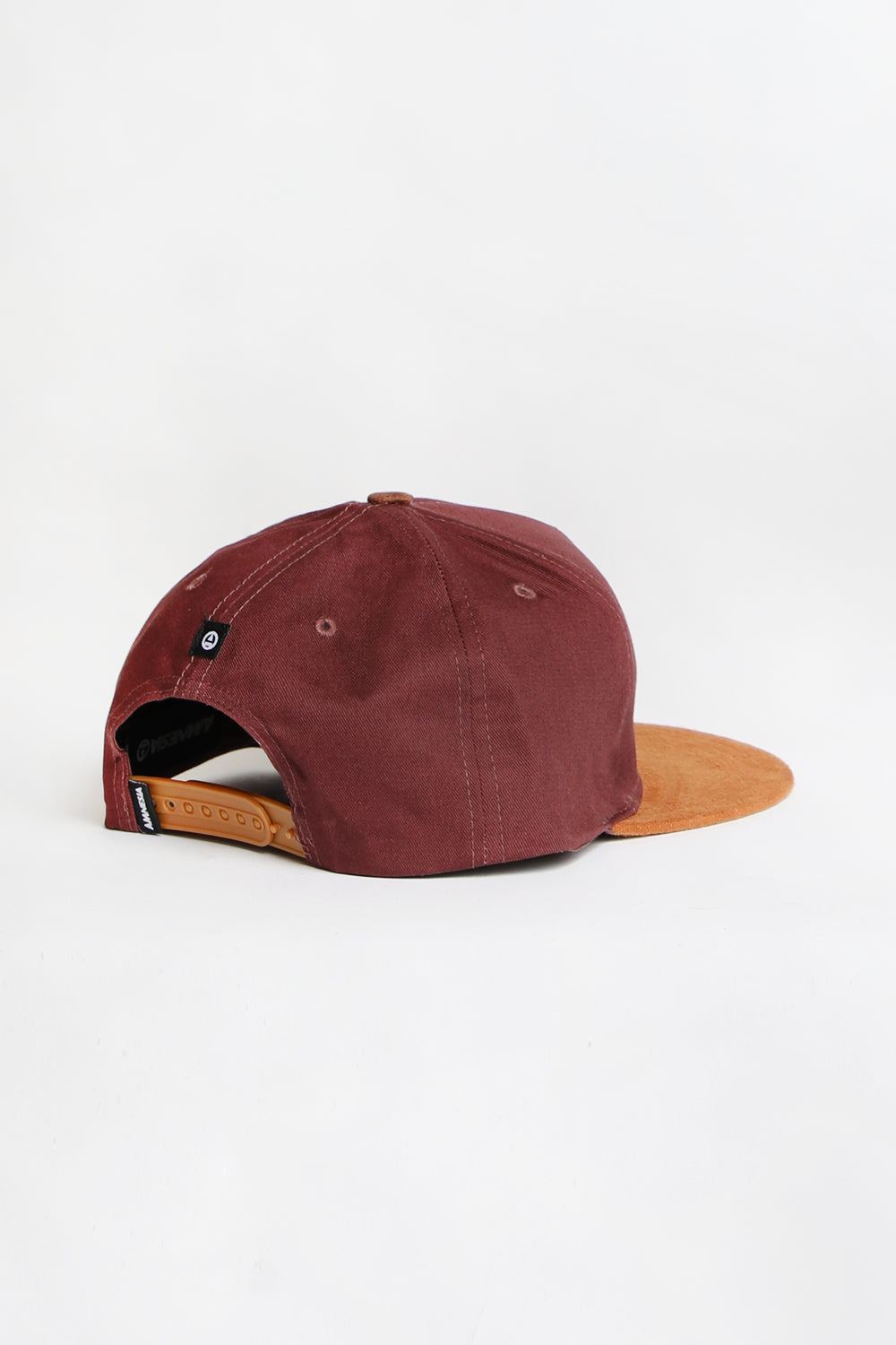 Amnesia Mens 2-Tone Flat Brim Hat Burgundy