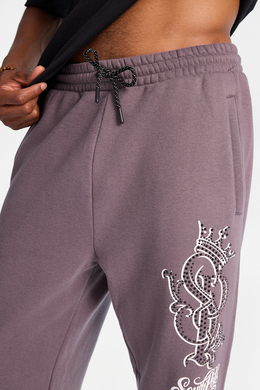Pantalon en molleton Southpole imprimé flammes et strass Pantalon en molleton Southpole imprimé flammes et strass