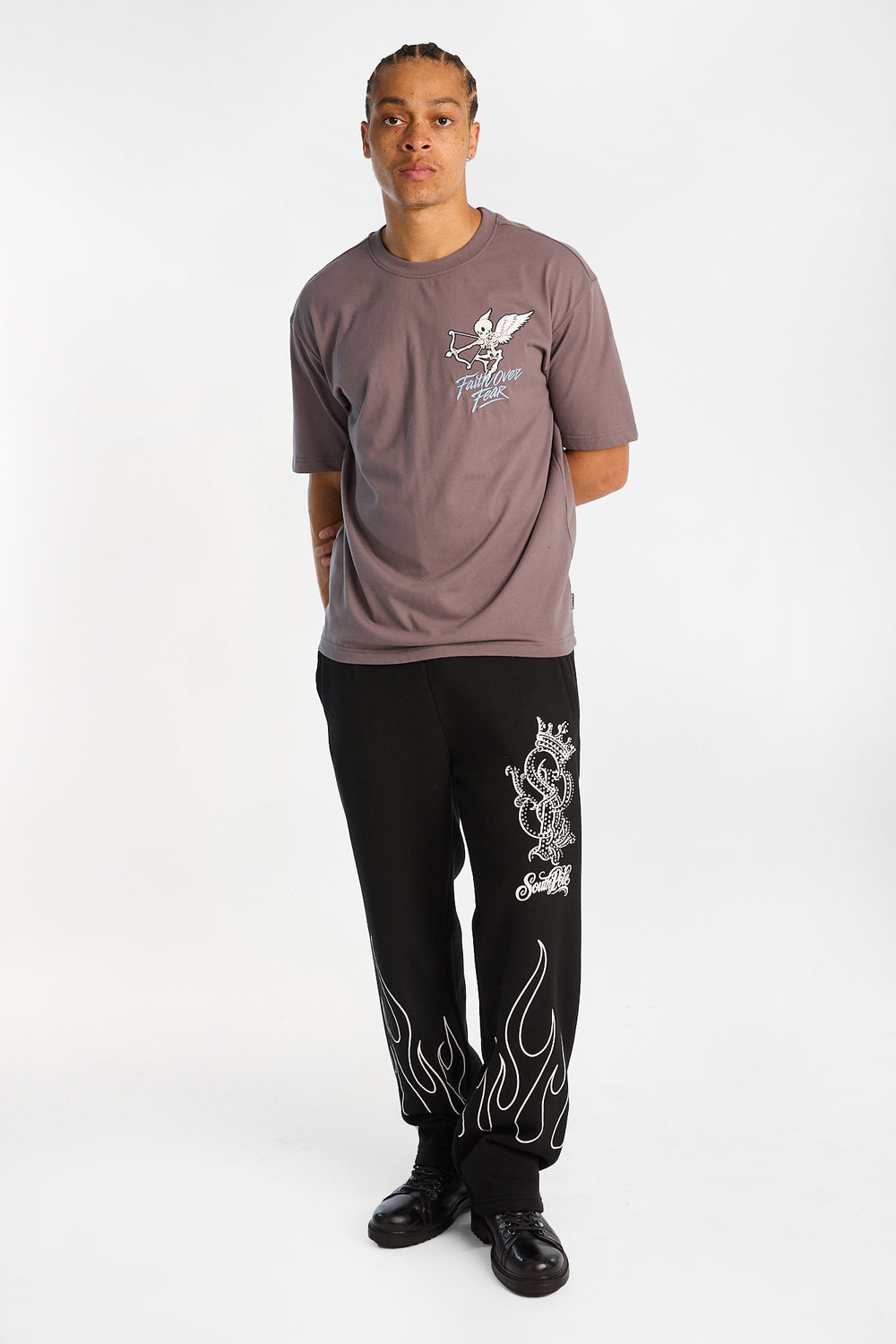 Southpole Rhinestones & Flames Sweatpants Southpole Rhinestones & Flames Sweatpants