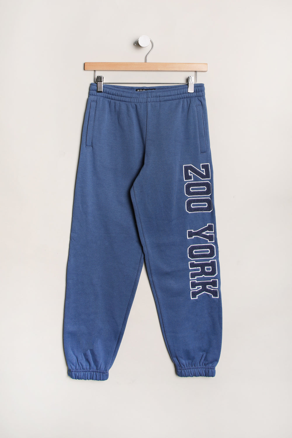 Zoo York Youth Chenille Logo Sweatpant Zoo York Youth Chenille Logo Sweatpant