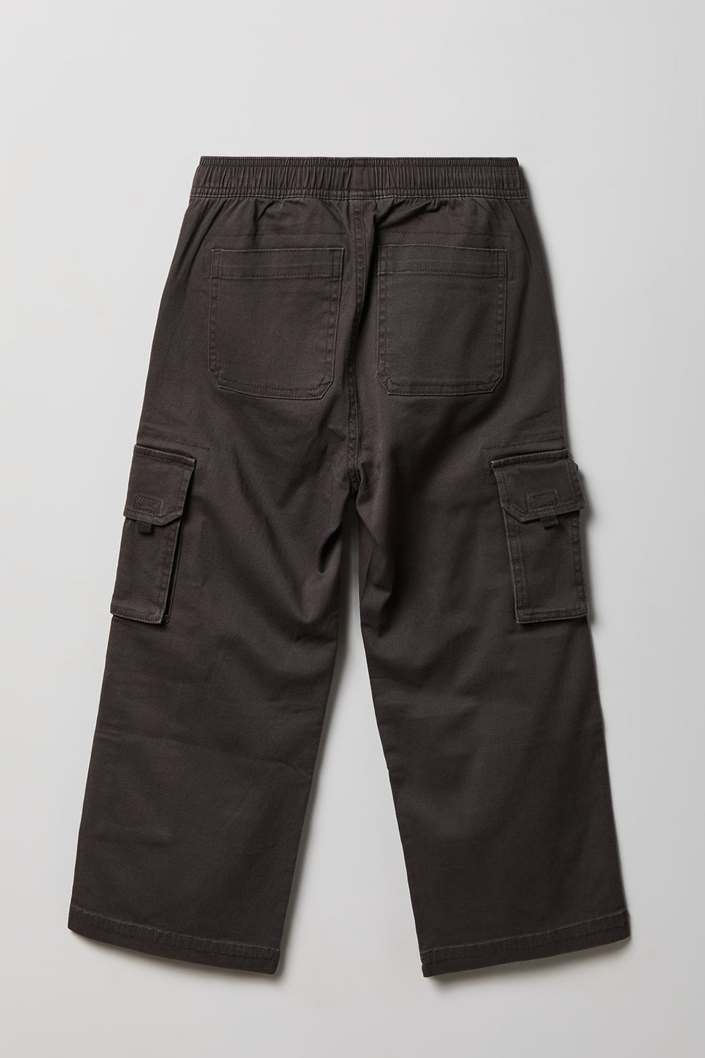 Pantalon cargo en sergé coupe décontractée Pantalon cargo en sergé coupe décontractée