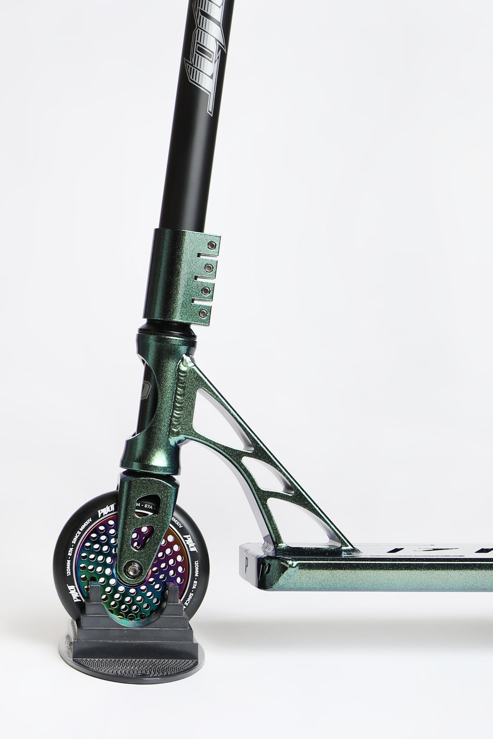 Pivot X-Pro Green Chameleon Scooter Pivot X-Pro Green Chameleon Scooter