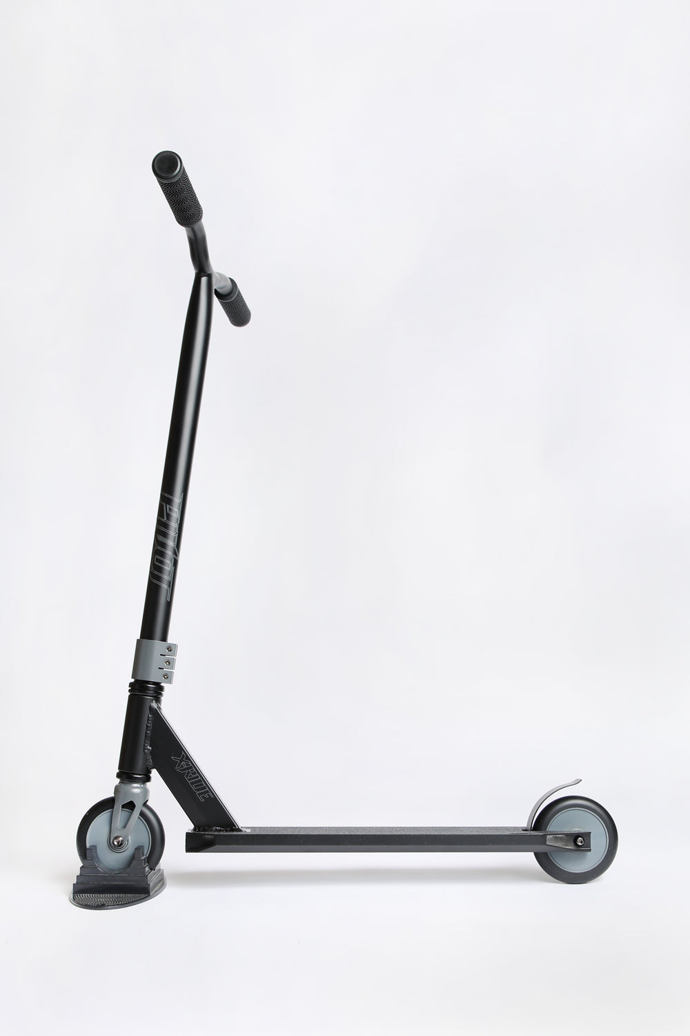 Trottinette X-Ride Noire & Grise Pivot Trottinette X-Ride Noire & Grise Pivot
