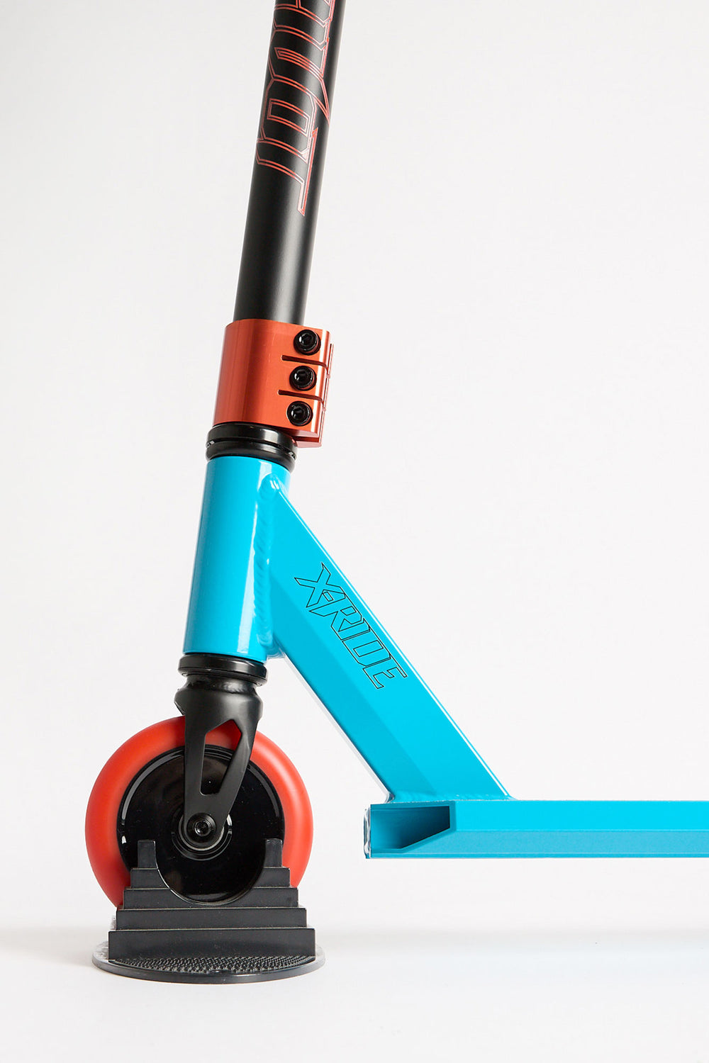 Trottinette Pivot X-Ride bleue et orange Trottinette Pivot X-Ride bleue et orange