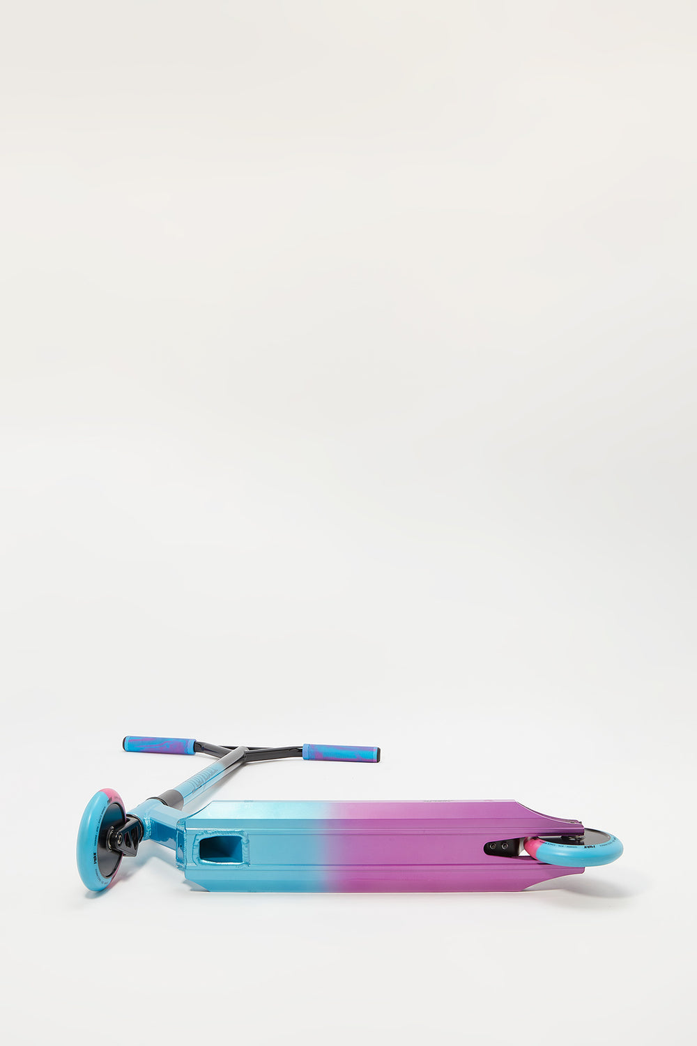 Pivot X-Park Blue & Pink Fade Scooter Pivot X-Park Blue & Pink Fade Scooter