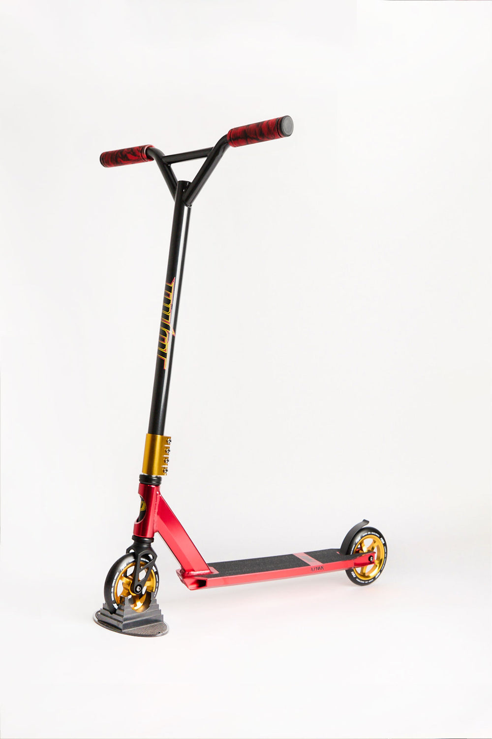 Trottinette Pivot X-Park dorée et rouge Trottinette Pivot X-Park dorée et rouge