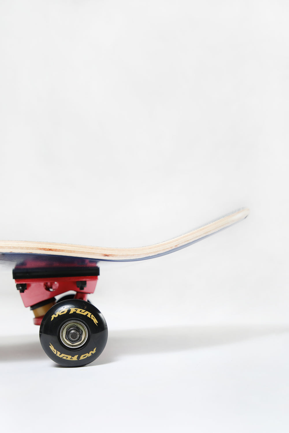 No Fear Boxer Bee Skateboard 7.75