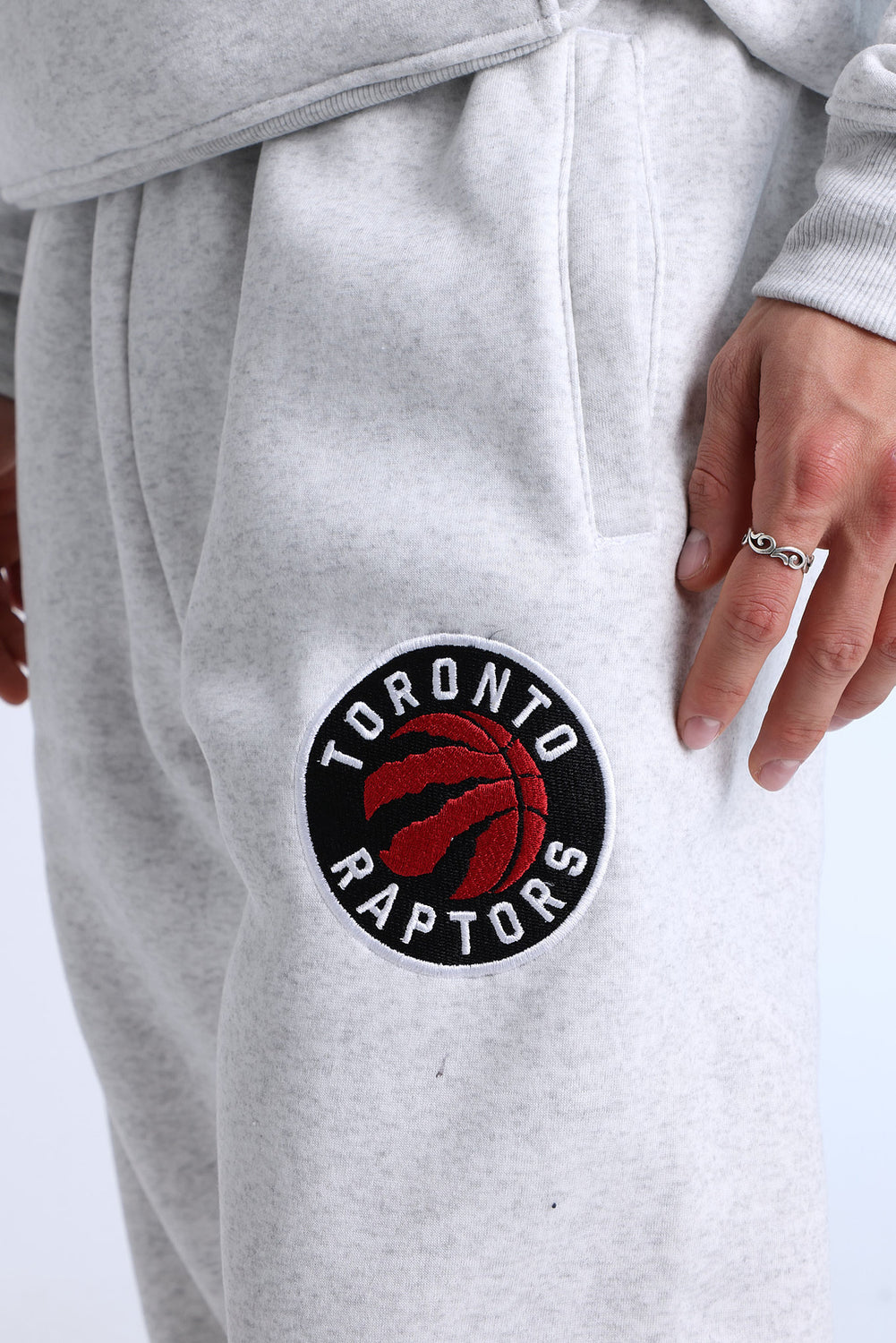 Jogger en molleton brodé Toronto Raptors Jogger en molleton brodé Toronto Raptors