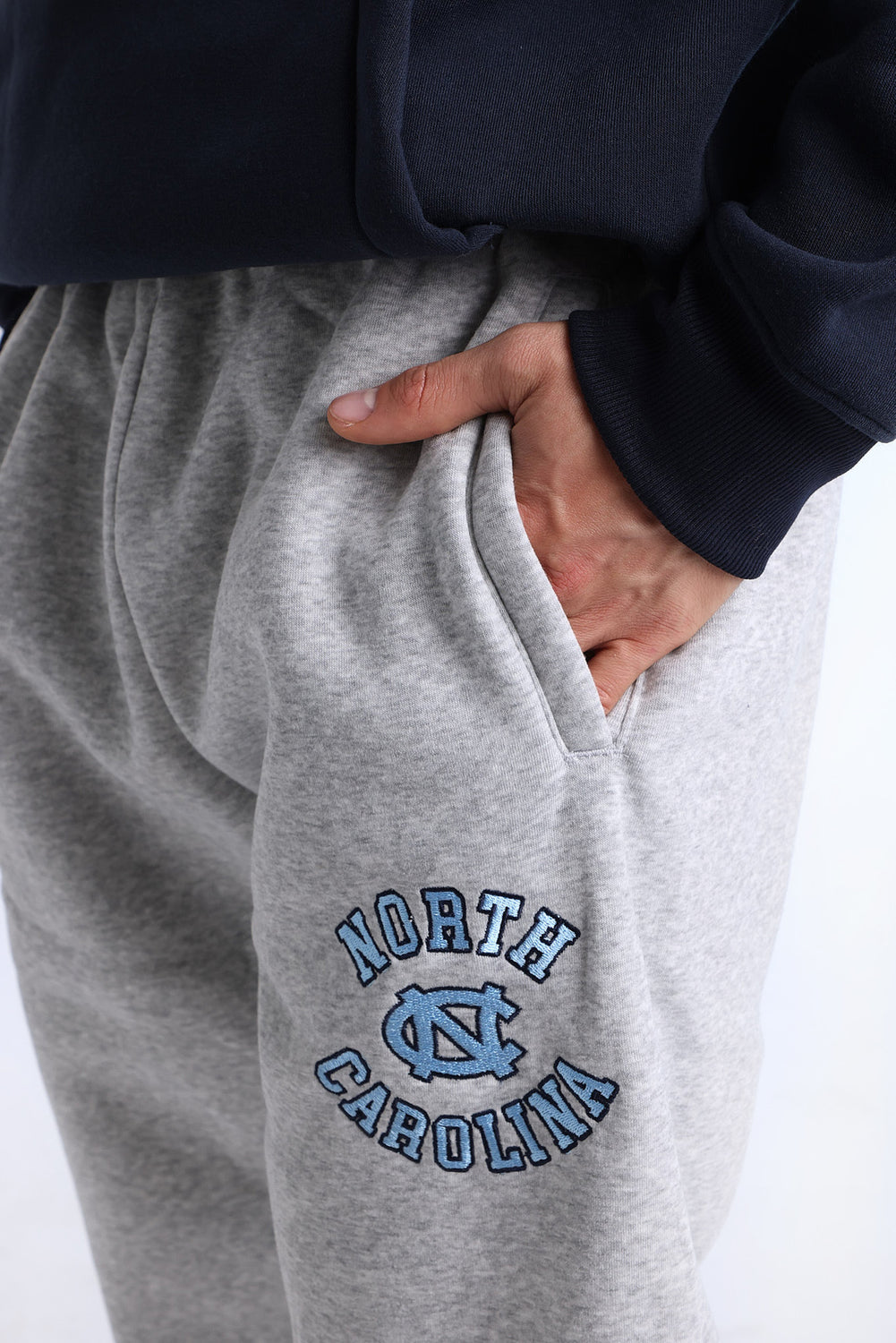 North Carolina Tar Heels Embroidered Sweatpants North Carolina Tar Heels Embroidered Sweatpants