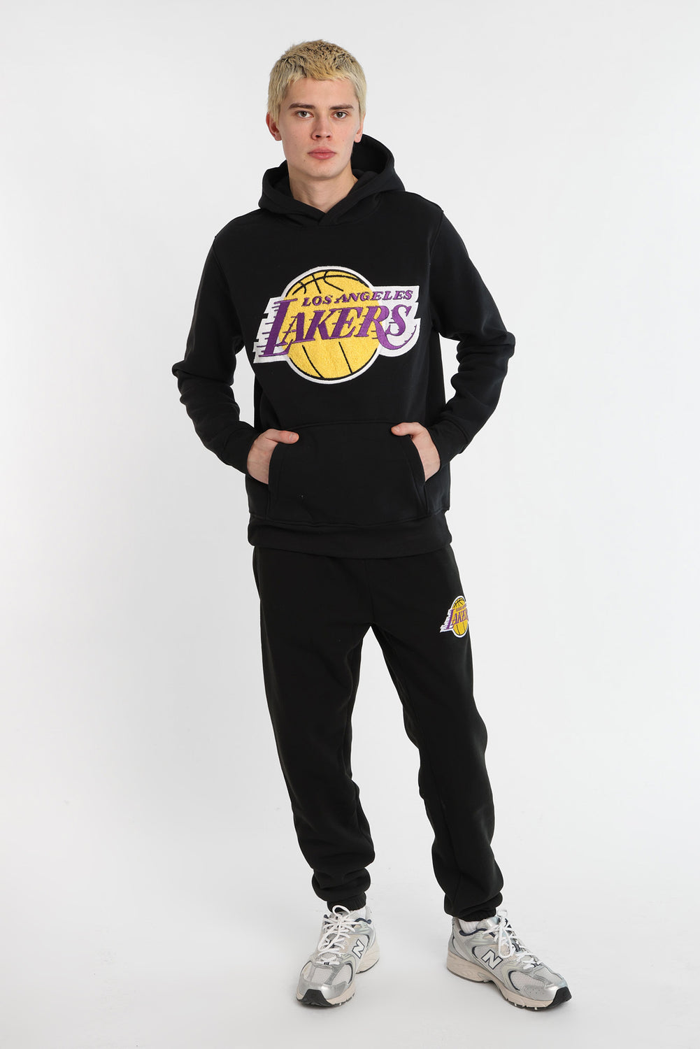 Haut à capuchon logo chenille Los Angeles Lakers Haut à capuchon logo chenille Los Angeles Lakers