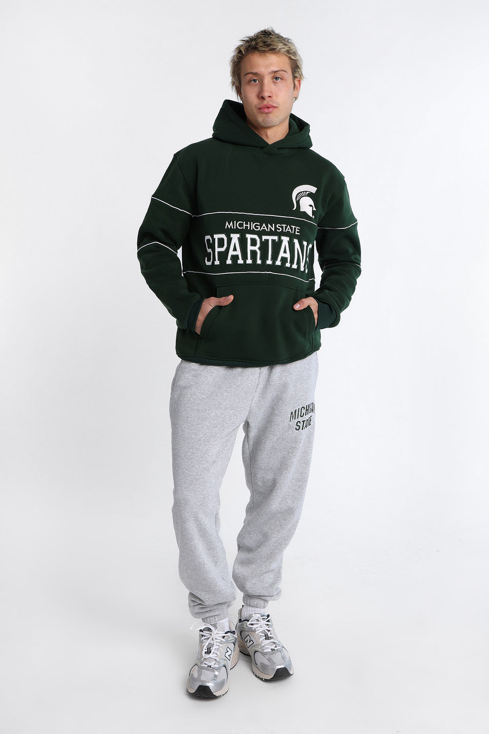 Haut à capuchon à panneaux brodé Michigan State Spartans Haut à capuchon à panneaux brodé Michigan State Spartans - West49