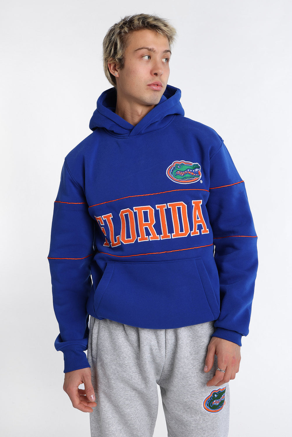 Haut à capuchon à panneaux brodé Florida Gators Haut à capuchon à panneaux brodé Florida Gators