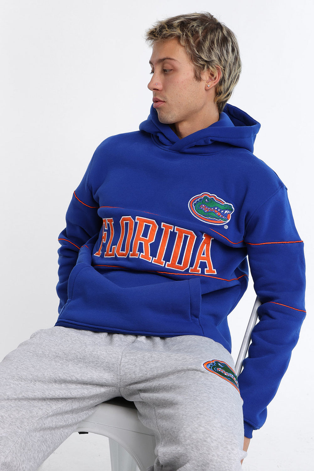 Haut à capuchon à panneaux brodé Florida Gators Haut à capuchon à panneaux brodé Florida Gators